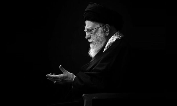 اراده و راه امام شهید باید در زندگی همه ما جاری و ساری باشد