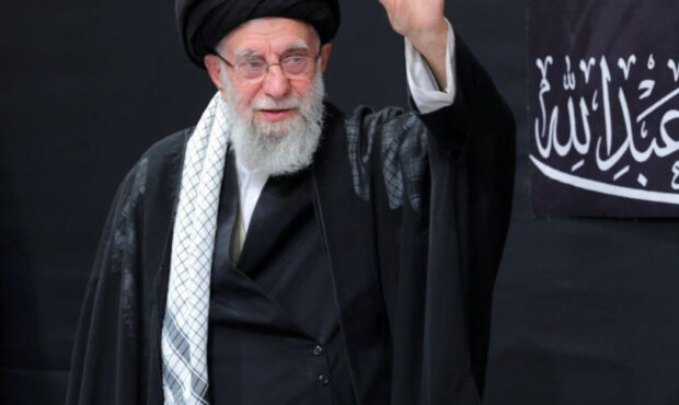 کارزار خون‌خواهی امام شهید آغاز شد