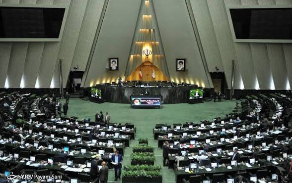 فراخوانی برای بازگشایی مجلس شورای اسلامی: صدای مردم را بشنوید!