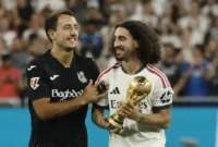 قاب ماندگار دو قهرمان جهان: کوکوریا و اویارزابال با کاپ جام جهانی در برنابئو