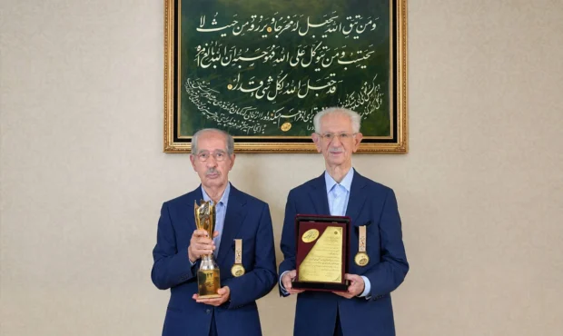 برادران نصیری، برنده تندیس دهمین جشنواره کارآفرینی امین‌الضرب شدند