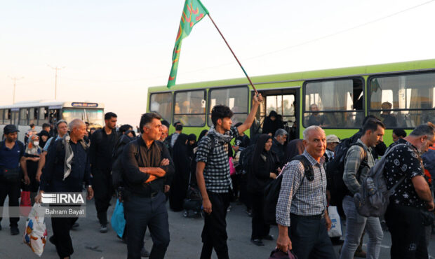 ترافیک سنگین در جاده مهران؛ بازگشت ۲۳۰ هزار زائر از ۶ مرز در ۲۴ ساعت اخیر