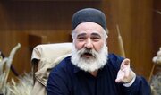آقا: «به جای نشستن با سیاستمداران، دوست داشتم با شاعران معاشرت کنم»