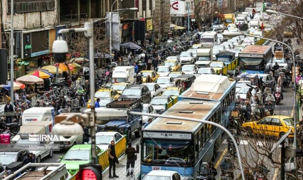 آغاز مقابله با اشغال معابر توسط نمایشگاه‌داران و فروشندگان