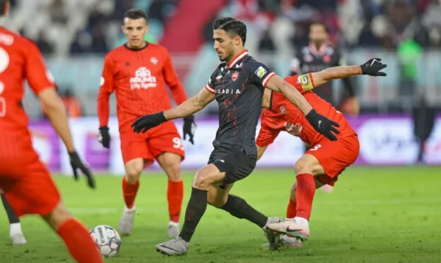 بازی تراکتور و پرسپولیس بدون حضور تماشاگران برگزار می‌شود