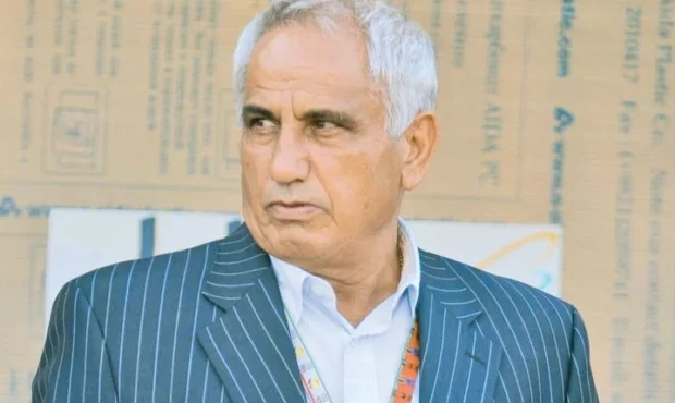 لزوم ادب کردن خداداد عزیزی؛ مربیان تیم ملی به جز رحمان رضایی با اضافه وزن مواجه‌اند